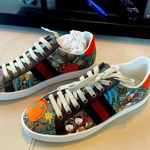 Gucci sneakers Disney theme ! Never worn